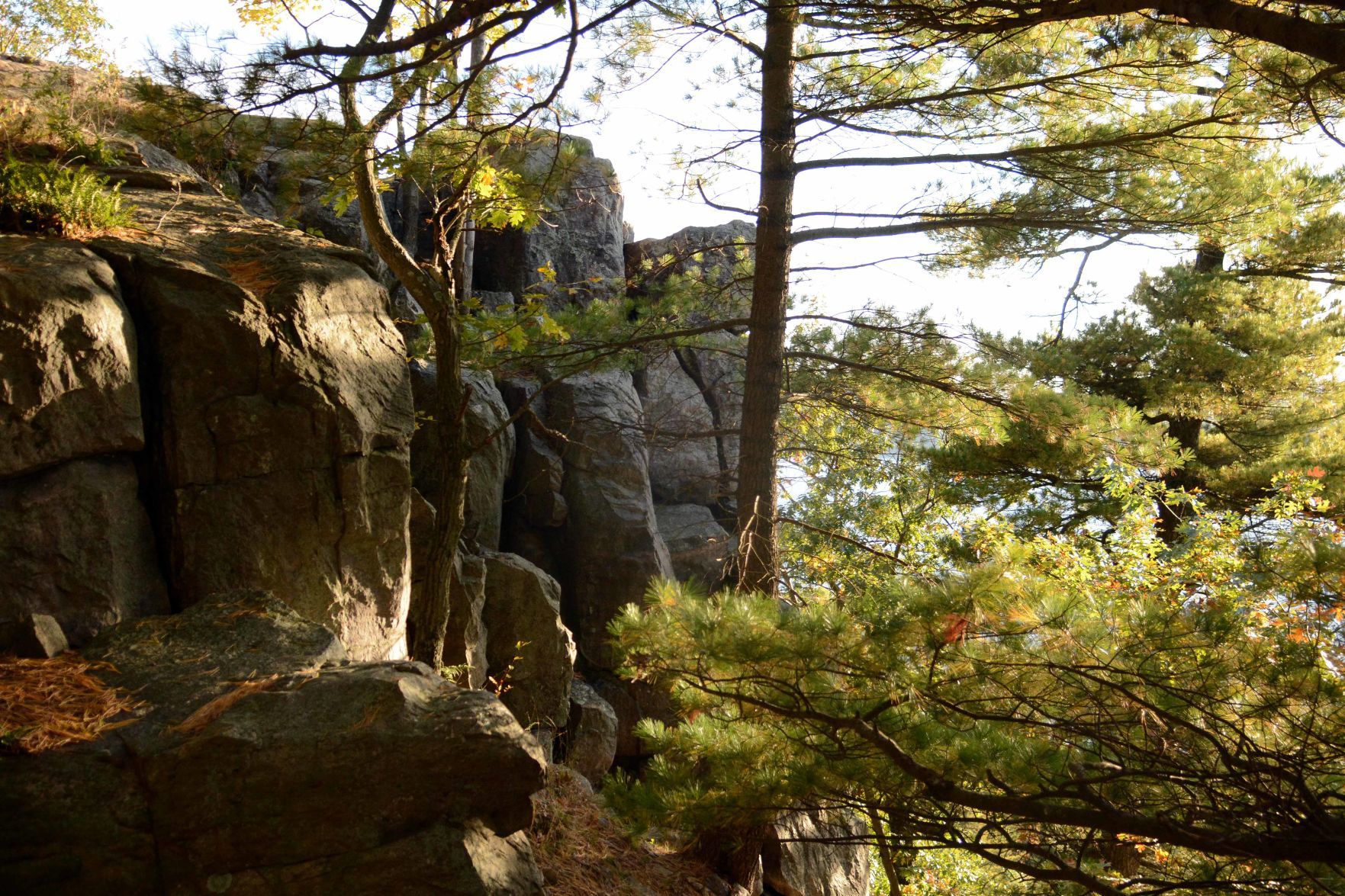 Devil's Lake shows autumn colors, Oct. 18